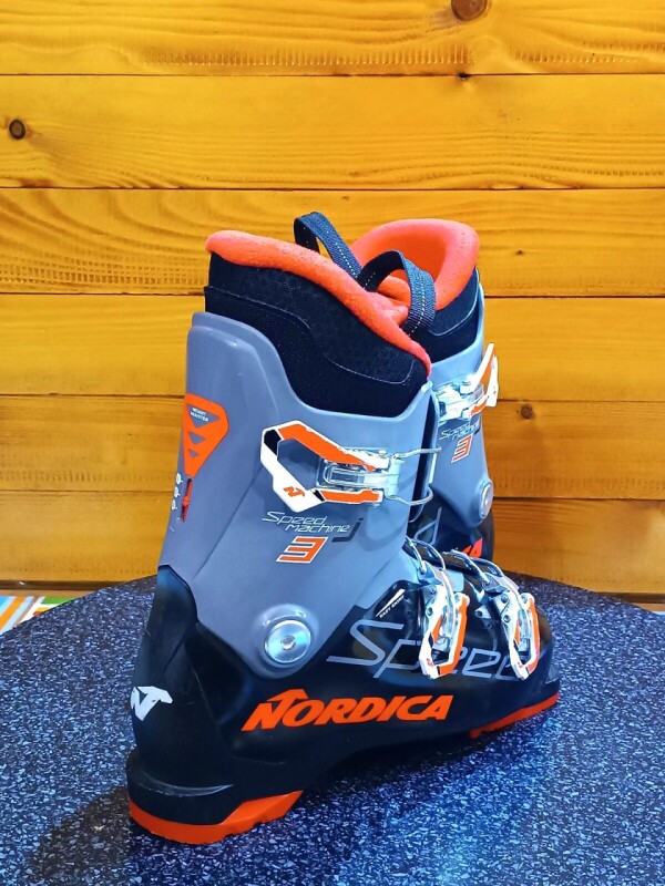 LYŽIARKY NORDICA SPEED MACHINE J3 GREY 26MP